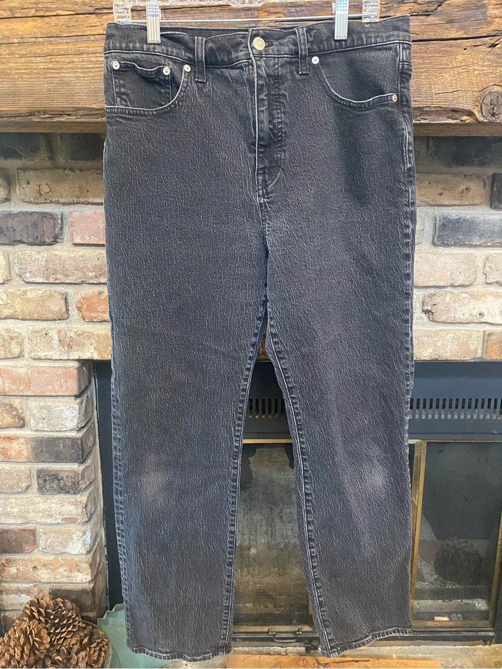 Madewell 90’s straight classic jean in washed black size 31